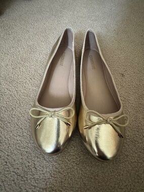 Metallic Gold Ballet Flats with Bow Detailing
